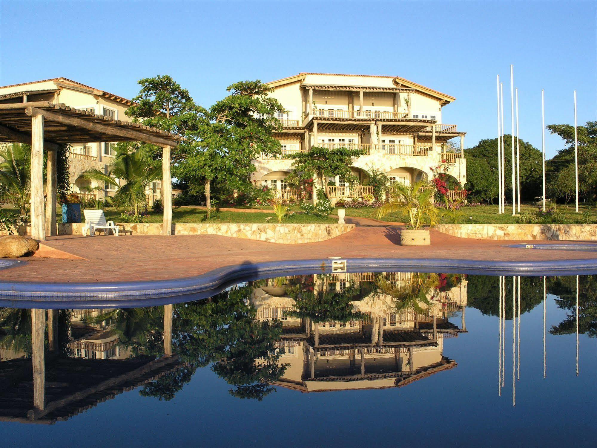 Marina Puesta Del Sol Hotell Aposentillo Exteriör bild